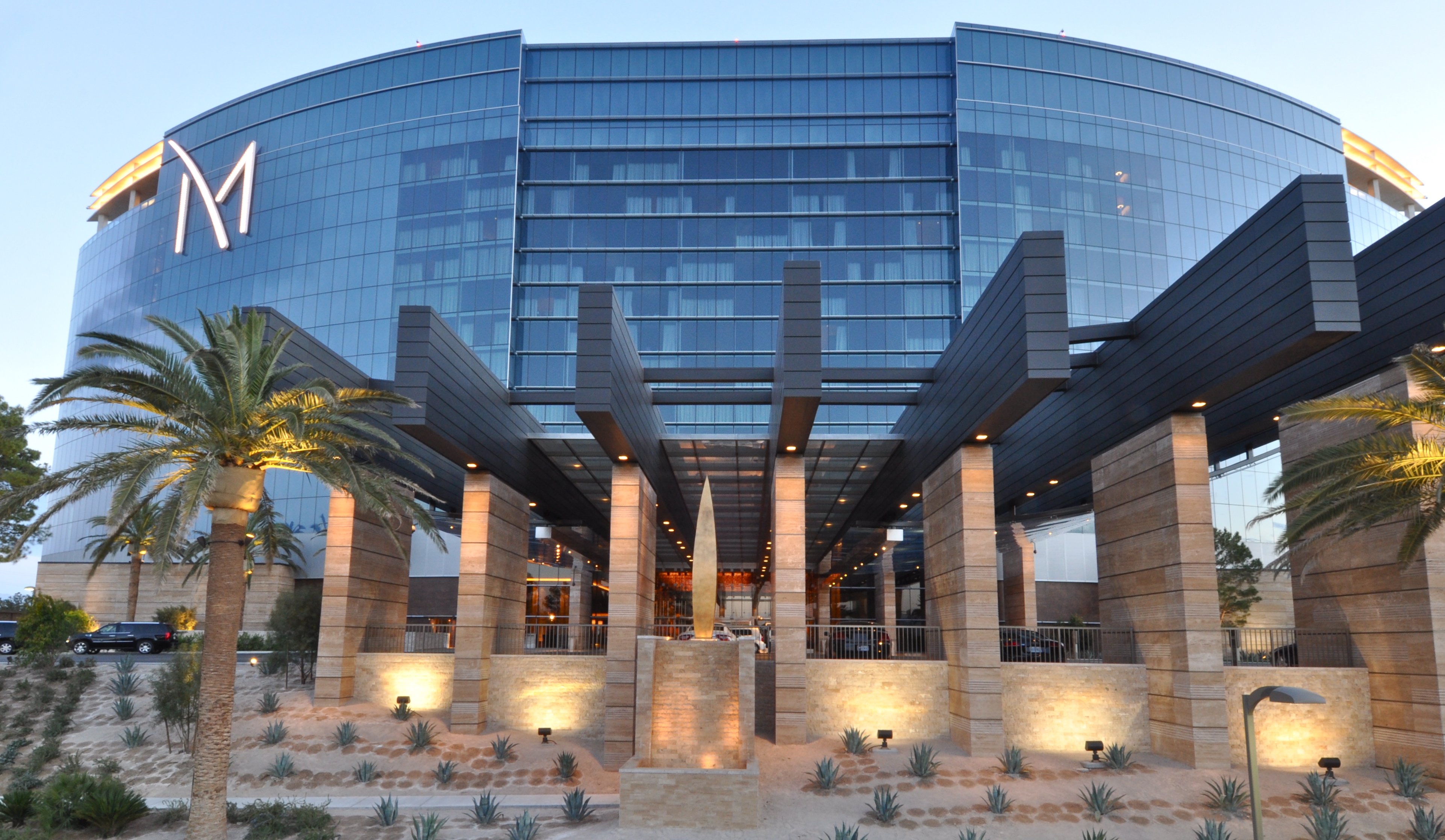 Porte-cochère Water Feature at M Resort, Las Vegas, NV. Design by Marnell and Associates.